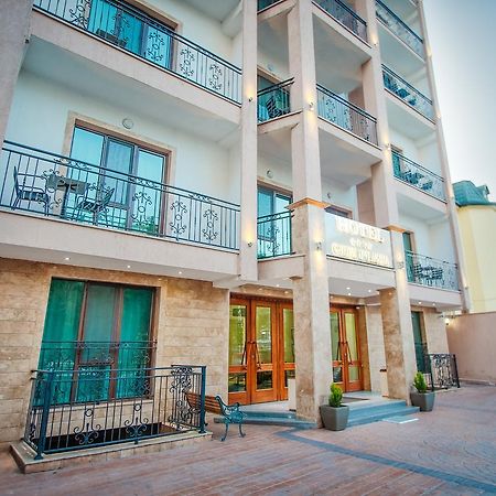 Gtm Plaza Hotel Tbilisi Exterior foto