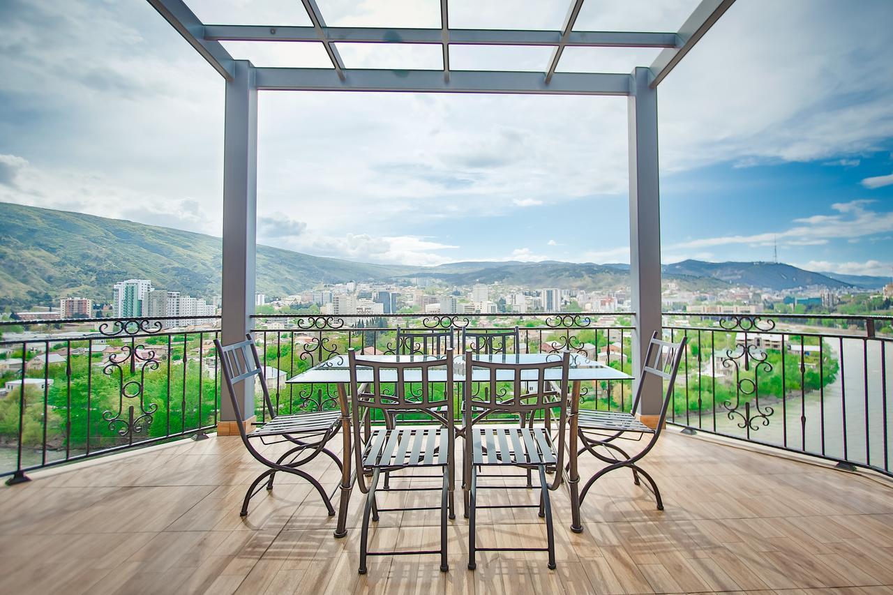 Gtm Plaza Hotel Tbilisi Exterior foto