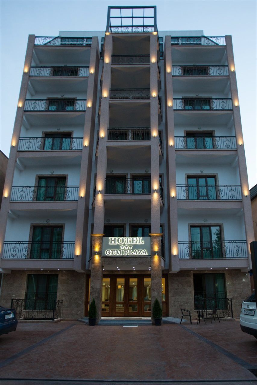 Gtm Plaza Hotel Tbilisi Exterior foto